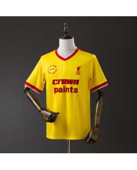 Liverpools Auswärtstrikot der Saison 85/86 im Retro