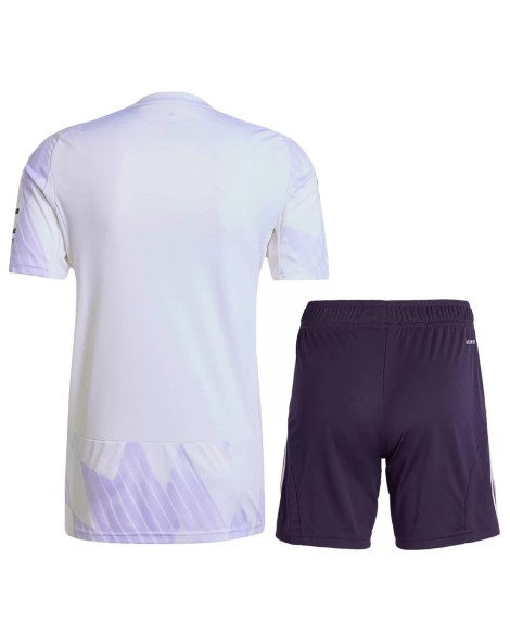 Manchester United Auswärtstrikot 2025/26 (Trikot + Hose)
