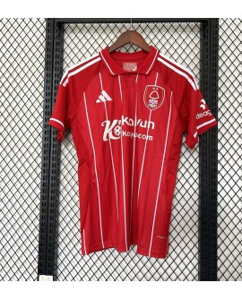 Nottingham Forest Heimtrikot 2025/26