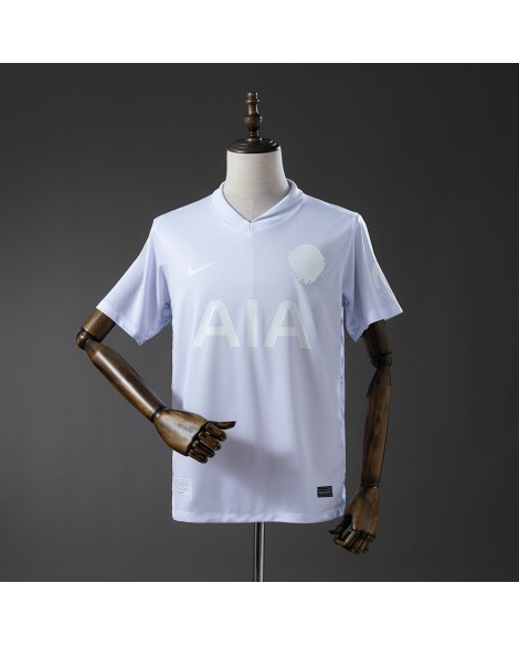 Weißes Trikot zum 125-jährigen Jubiläum von Tottenham Hotspur