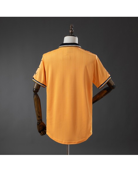 Wolves Heimtrikot der Saison 98/99 im Retro-Stil