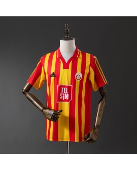 Galatasaray Heimtrikot der Saison 99/00 (Retro)