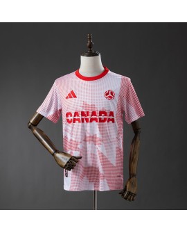 Werbeartikel für die WM 2026 in Kanada – Rosa Trikot  