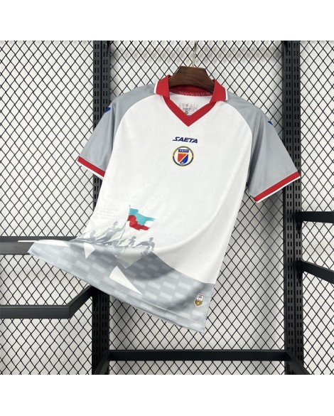 Haiti Auswärtstrikot der Herren-Nationalmannschaft für die Weltmeisterschaft 2026