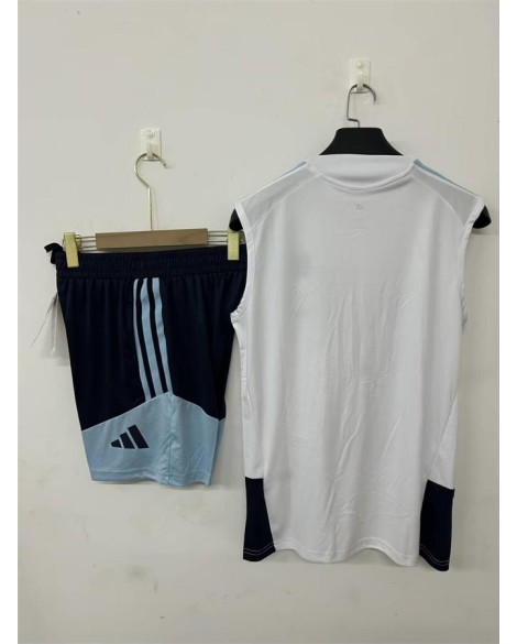 Argentiniens weißes Trainingsoutfit für 2026 (ärmelloses Trikot + Shorts)