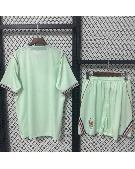 Frankreich Auswärtstrikot 2026 (Trikot + Hose)