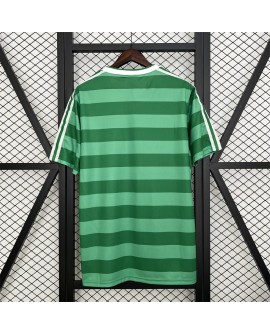 Deutsches Retro-Trikot in Grün von 1984