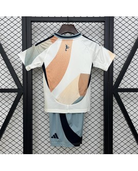 Spain Auswärtstrikot 2025 (Trikot + Hose) – Kind