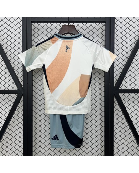 Spain Auswärtstrikot 2025 (Trikot + Hose) – Kind