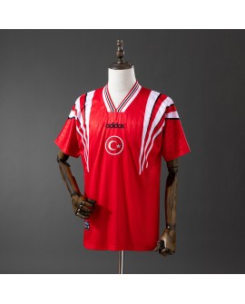 Türkiyes Retro-Heimtrikot für die EM 1996