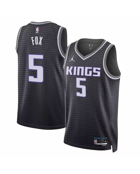 Aaron Fox Sacramento Kings Swingman 2022/23 Men's Black No. 5 Shirt für Herren.