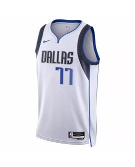 Nike Herren Nike White 2022/23 Dallas Mavericks Luka Doncic No. 77 Swingman Shirt mit Association Edition