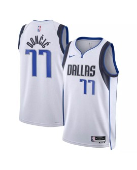 Nike Herren Nike White 2022/23 Dallas Mavericks Luka Doncic No. 77 Swingman Shirt mit Association Edition